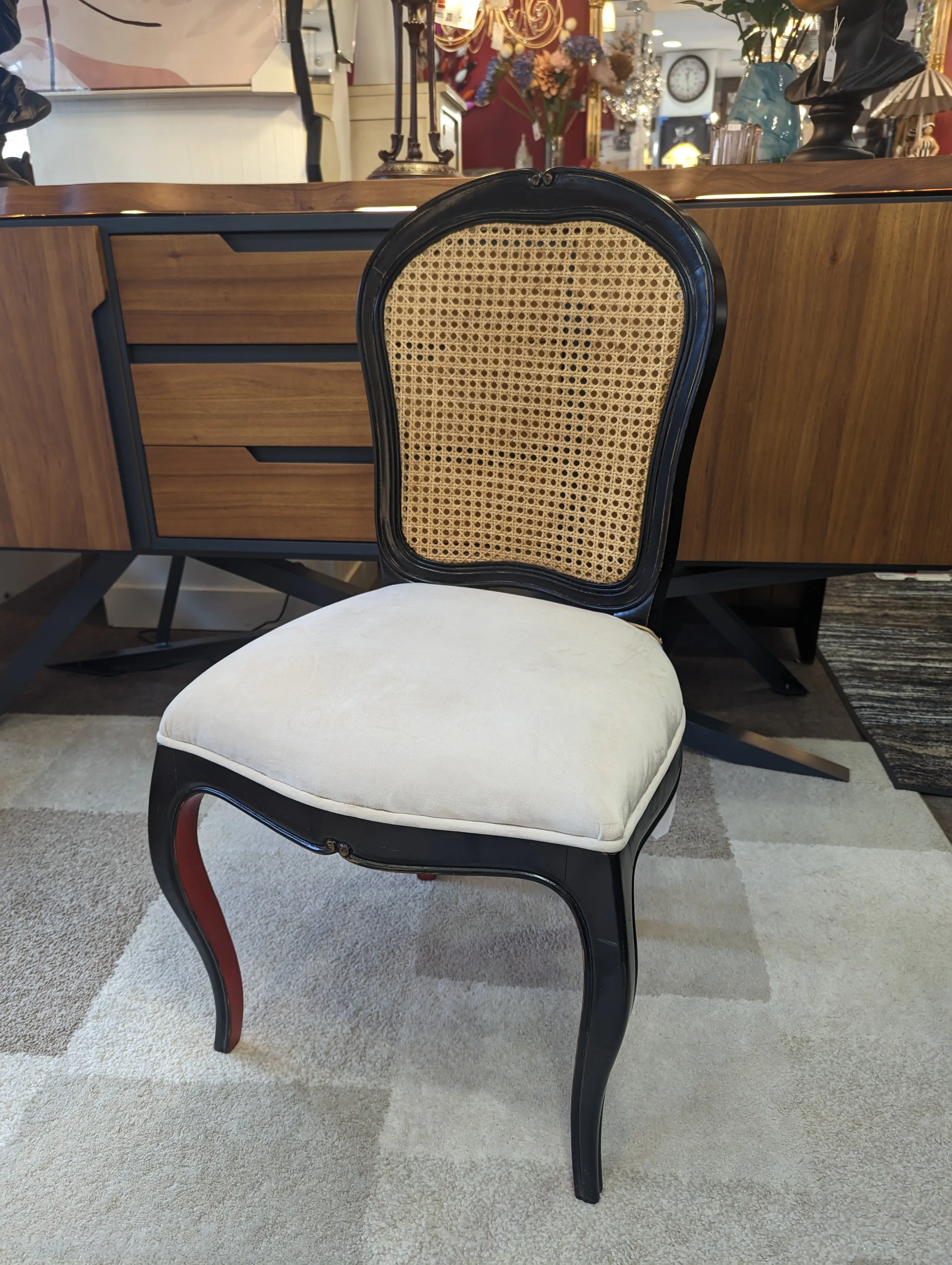 Chaise style classique chic